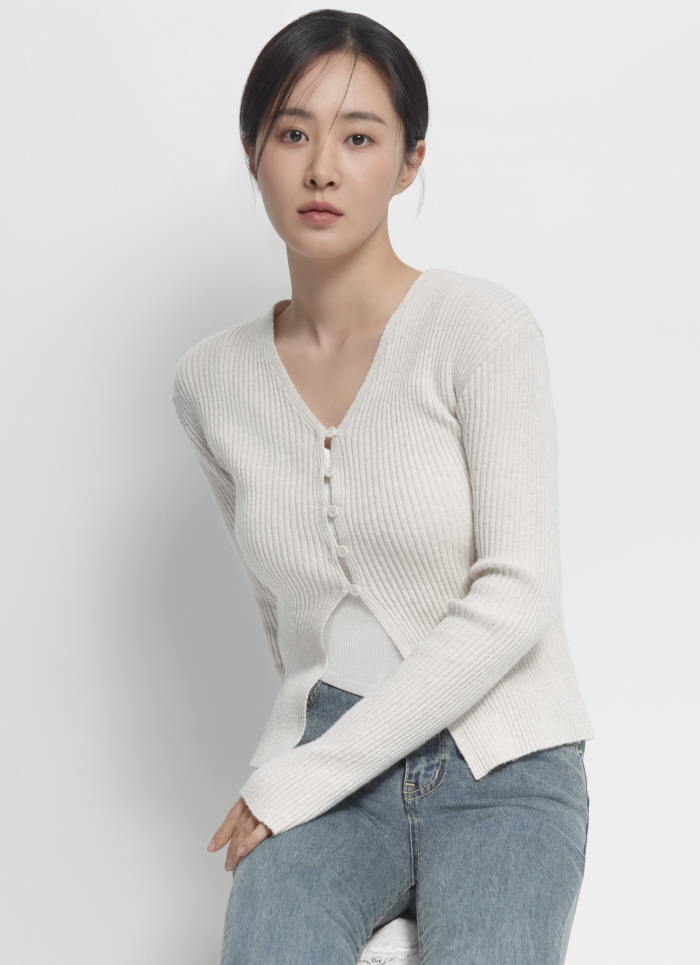[인터뷰①] '돌핀' 권유리 "첫 스크린 단독 주연? 설레면서 떨려..참…