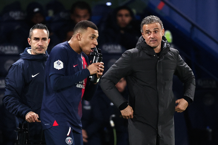 뭐 이런 구단이 다 있냐...PSG, 음바페 ‘배신자’ 낙인