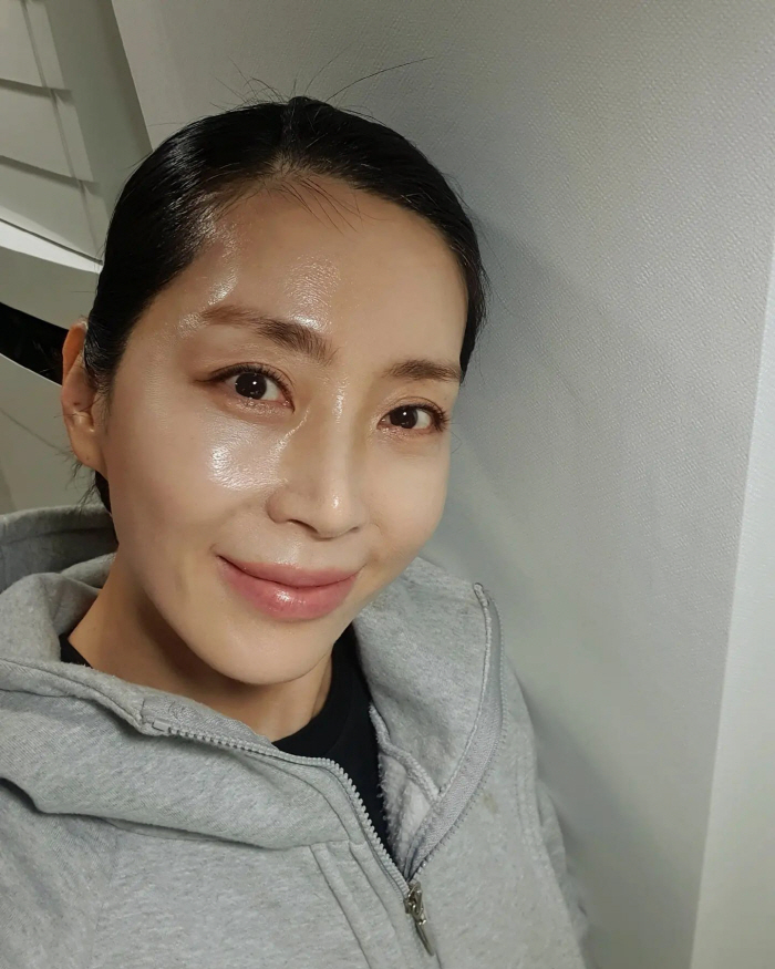 송윤아 '똥손 셀카'에 김희선·송혜교 '답답'.."그렇게 찍을 거면 얼굴…