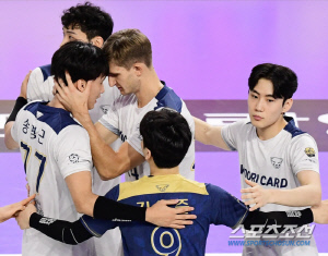 우승 매직 넘버! 이제 우리카드로…대한항공 셧아웃 제압 '9연승 저지' [인천 리뷰]
