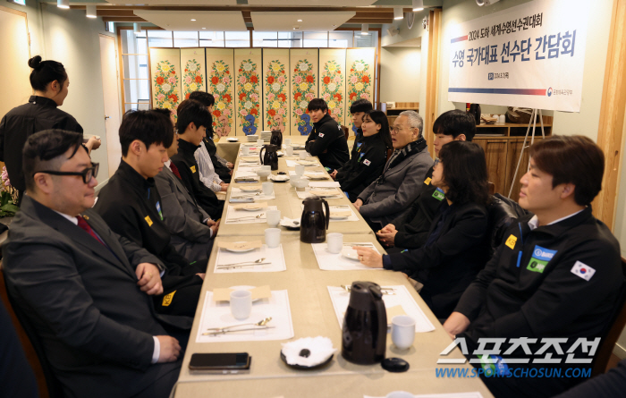 "'세계8강'수영,파리올림픽을 부탁해!" 유인촌 장관X장미란 차관,수영대…