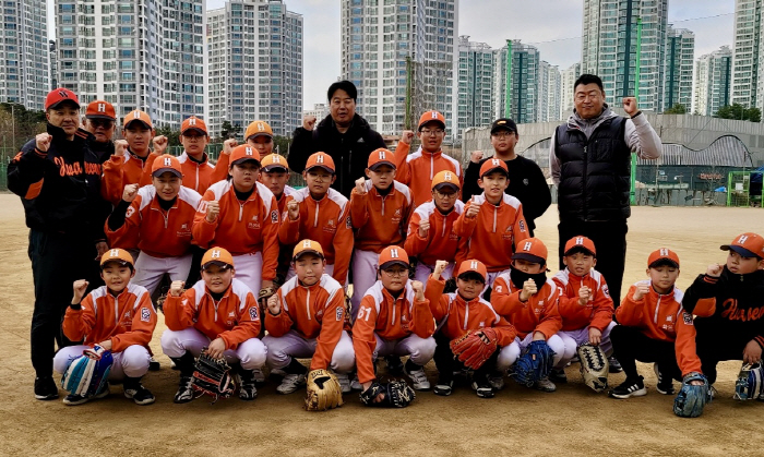 '회비면제' 파격 독립야구단, 지역 꿈나무 위한 재능기부까지 전 방위 활…