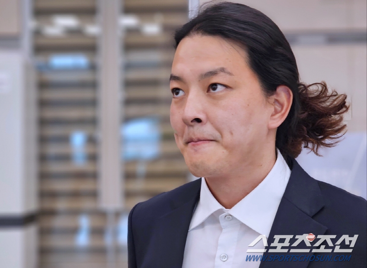 "롯데 약하지 않습니다"…김태형호 새출발, '장발 클로저'는 확신했다