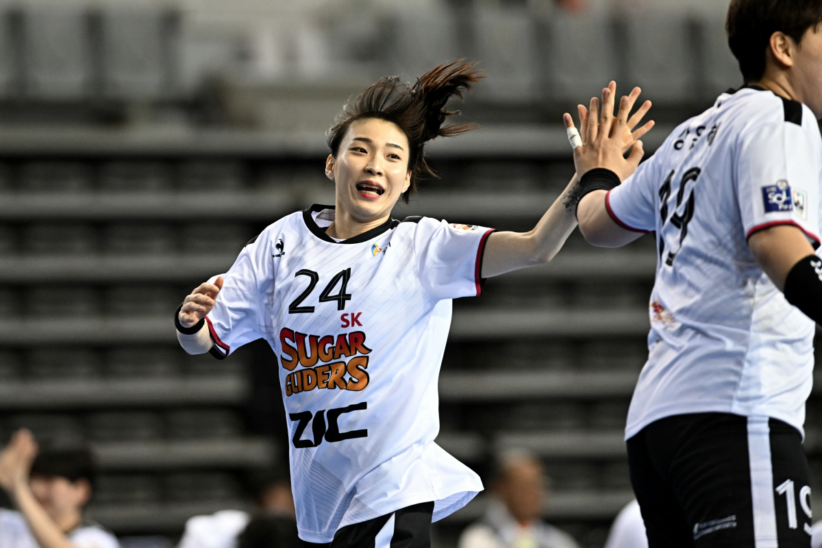 [인터뷰]득점왕-MVP 욕심 없다 '女 핸드볼 에이스' SK 강경민, 오…