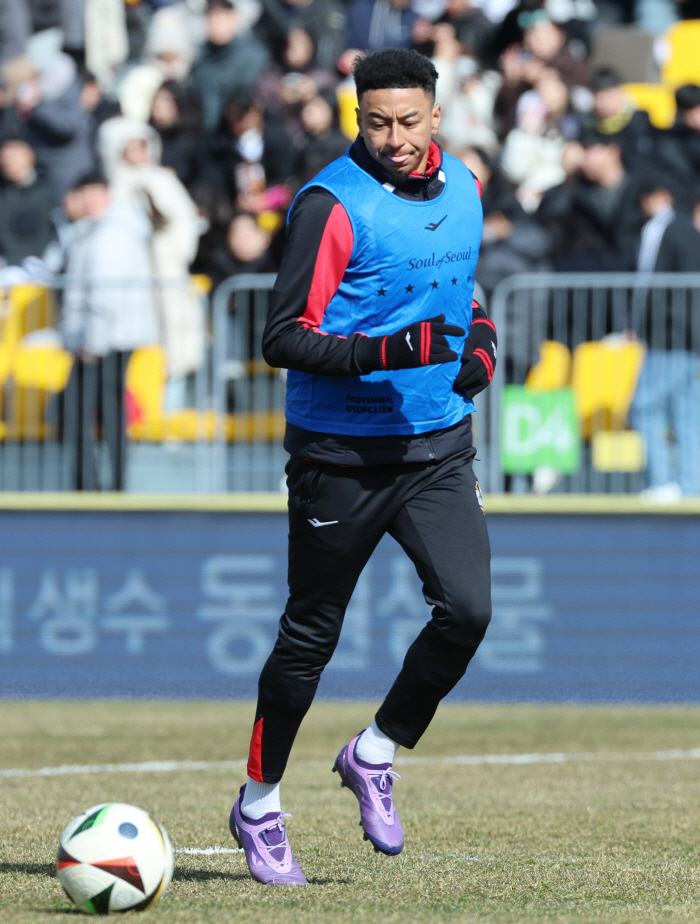 서울 홈 개막전 5만 관중 기대, 디애슬레틱 기자 韓 파견…'린가드 효과…