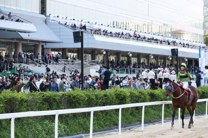 [경마] 한국경마 국제화 및 경주수준 향상 위한 노력, 블루북 추가 등재…