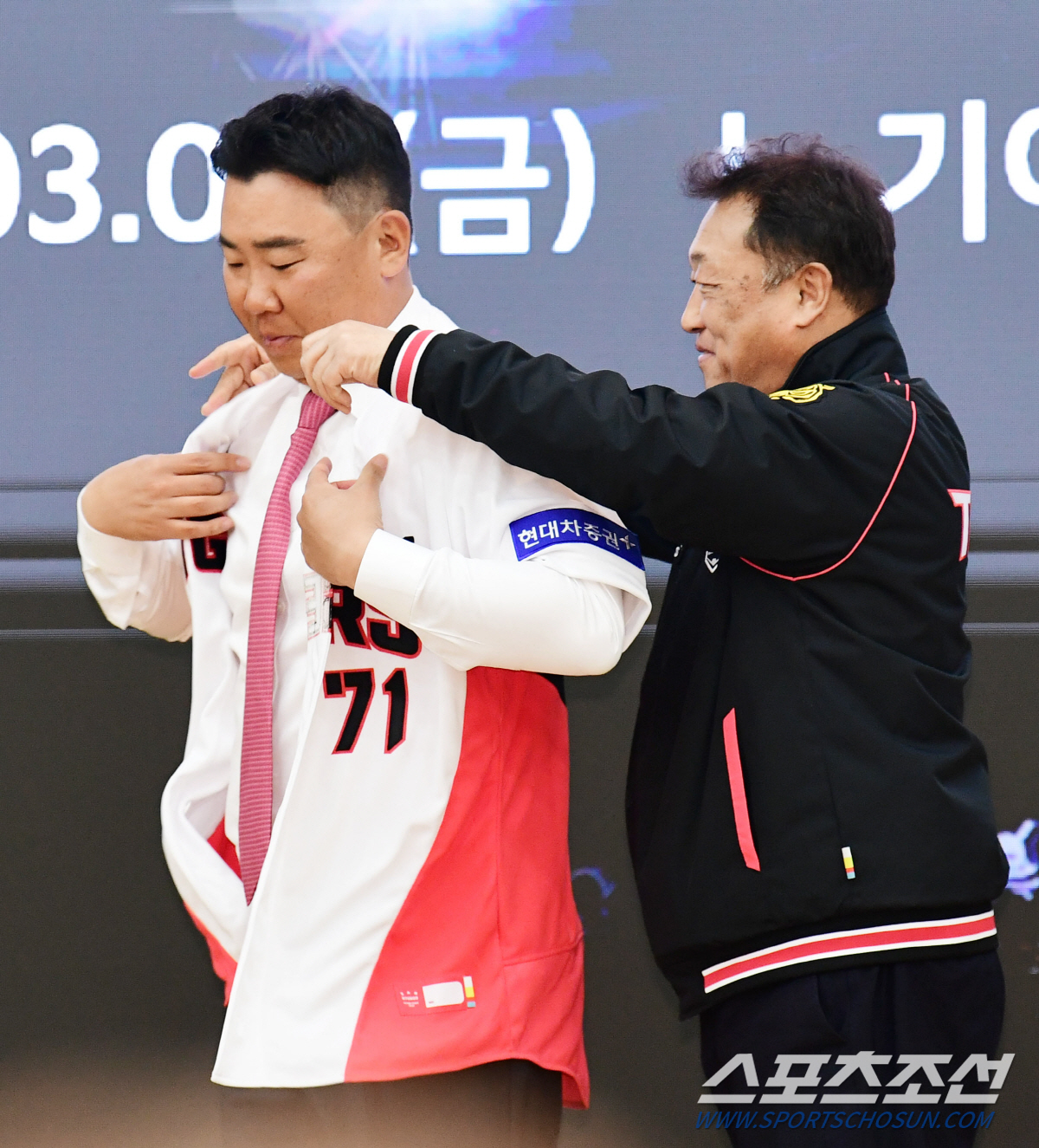 "내가 말했잖아" 선견지명 있었던 은사, 신임 감독이 가장 먼저 통화한 …
