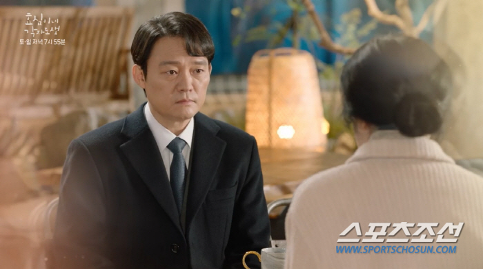 "당장 간 이식 해야한다". 유이, 집 나간 아빠 찾았는데…동료 음악 선…