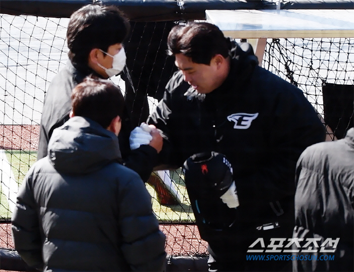철들지 않는 류현진...나이도 먹을 만큼 먹었고, 큰물에서 놀았는데도 […
