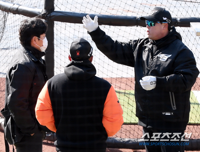 철들지 않는 류현진...나이도 먹을 만큼 먹었고, 큰물에서 놀았는데도 […