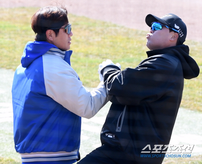 철들지 않는 류현진...나이도 먹을 만큼 먹었고, 큰물에서 놀았는데도 […