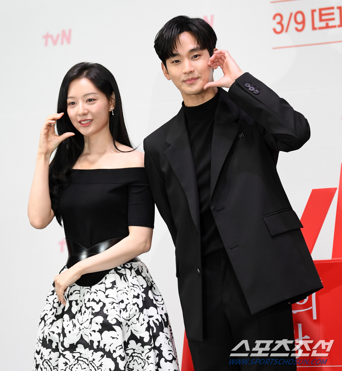 "1화만에 키스-결혼-시한부까지?" 김수현♥김지원, 냉온탕 오가는 심장박…