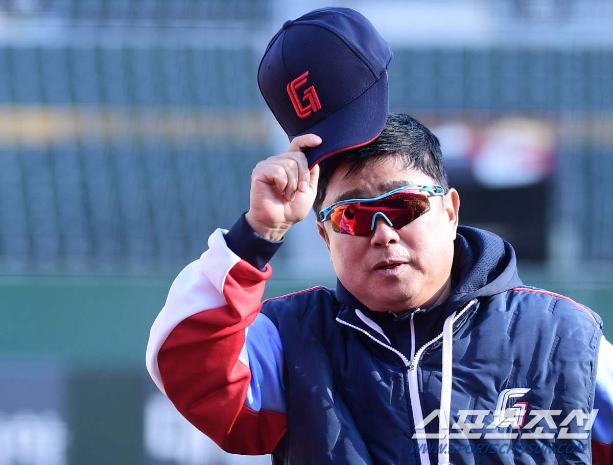 "정신 똑바로 차려!" 4타수 무안타→속죄 만루포 이끌어낸 명장의 한마디…