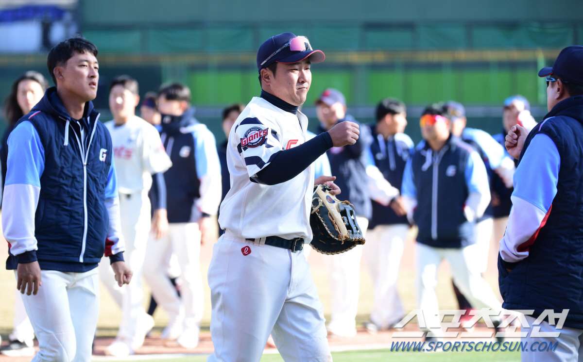 "정신 똑바로 차려!" 4타수 무안타→속죄 만루포 이끌어낸 명장의 한마디…
