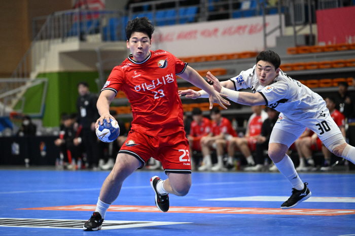 [핸드볼 통합 H리그]박광순 MVP 하남시청 2연승, 충남도청 8골차 제압, 3위 인천도시공사 맹추격