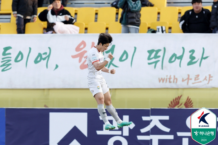 [현장리뷰]1분 만에 무너졌던 '정효볼' 광주, '가브리엘 멀티골X후반 …