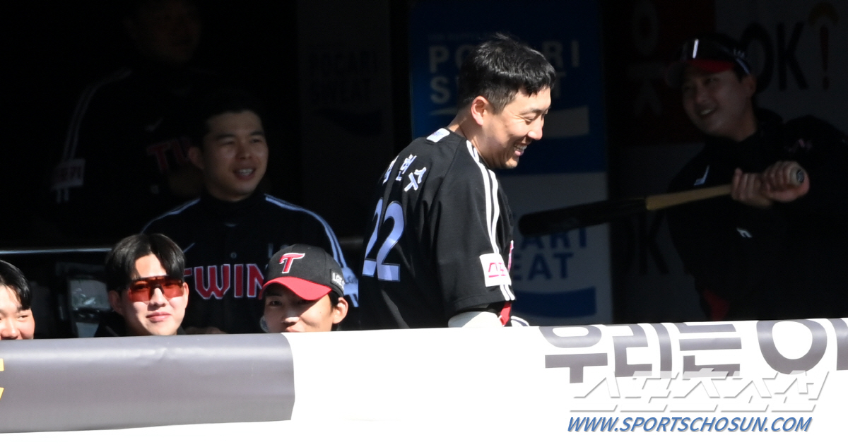 '오늘은 내가 당했네' 어제는 오스틴, 이날은 김현수... 연이틀 홈런타…
