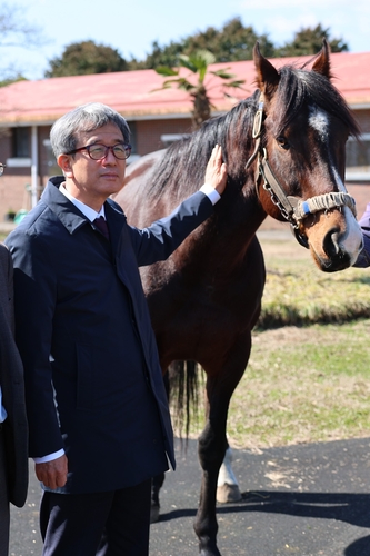 한국마사회 정기환 회장, 제주 사업장 방문해 안전한 교배 지원사업 당부