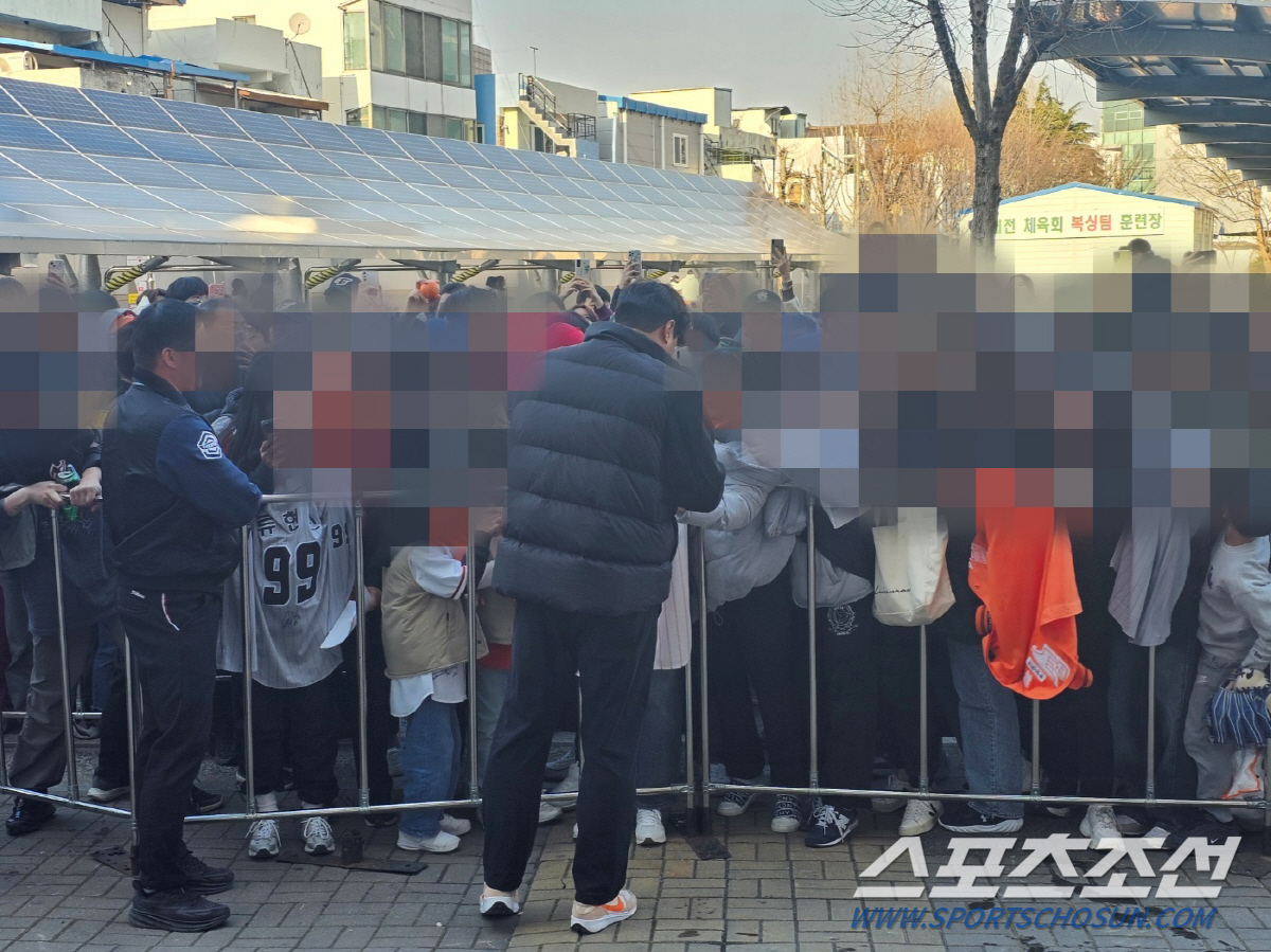 RYU가 만들어 낸 9년 만에 진풍경…이틀 연속 퇴근 미루고 확실하게 보…