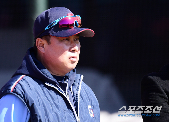 '개막 12일 남았는데' 김민석→한동희 공백 어떻게 채울까? 시작부터 '…