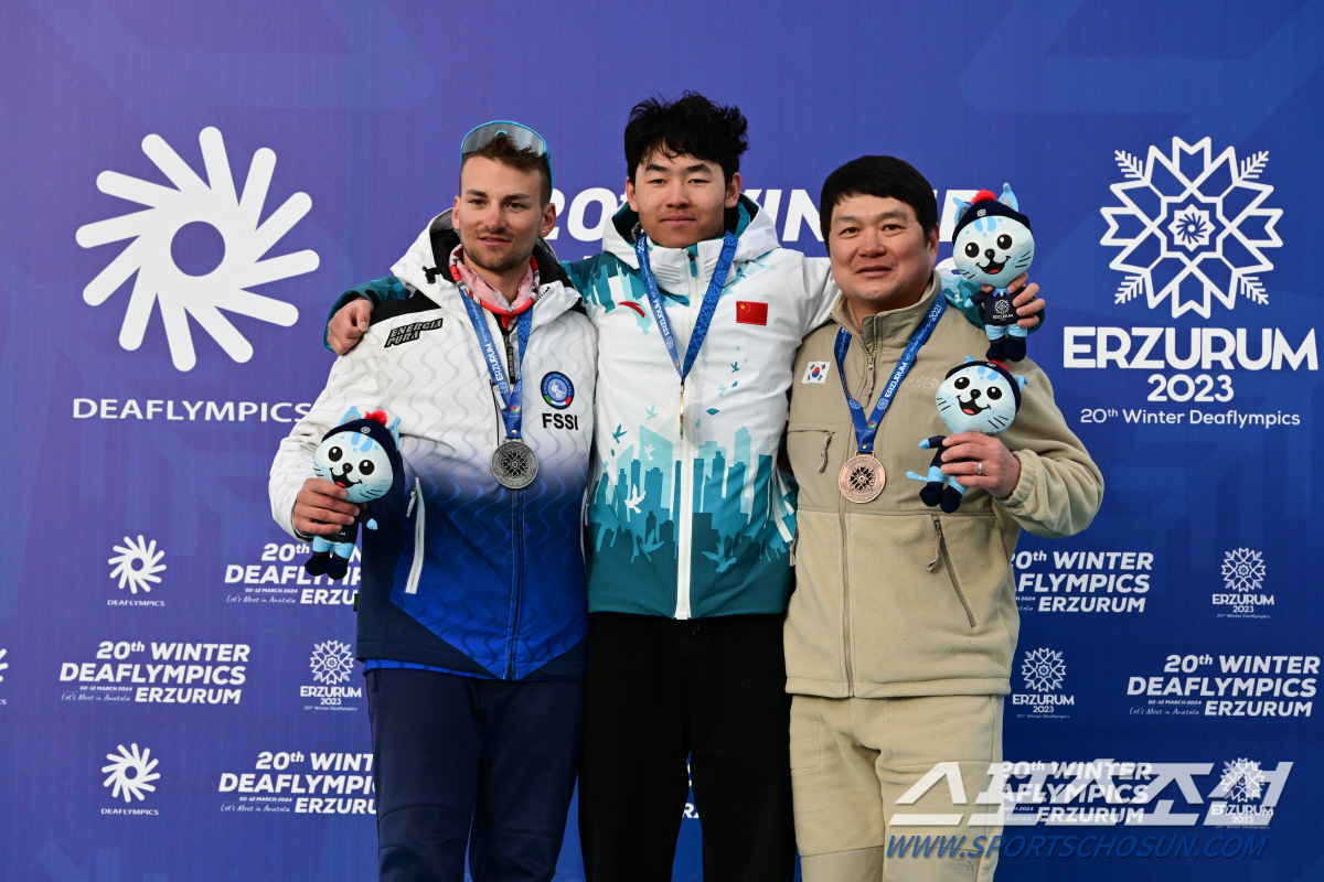 '불혹의 보더'최용석,데플림픽 사상 첫 스노보드 동메달!