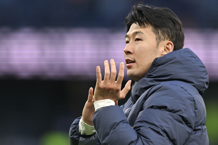 EPL 레전드도 궁금해 미칠 노릇 “손흥민 월클이잖아. 왜 레알, 바르사…