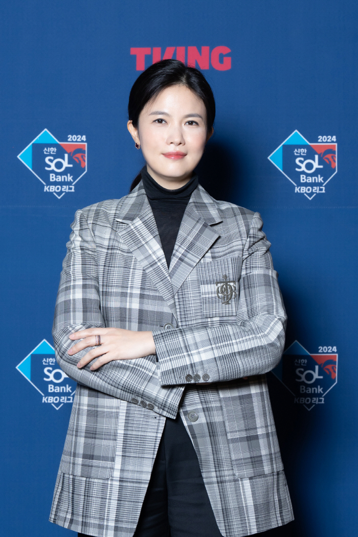 "무료보다 못한 수준 인정" 축제의 무대에서, 티빙 CEO는 왜 연신 고…