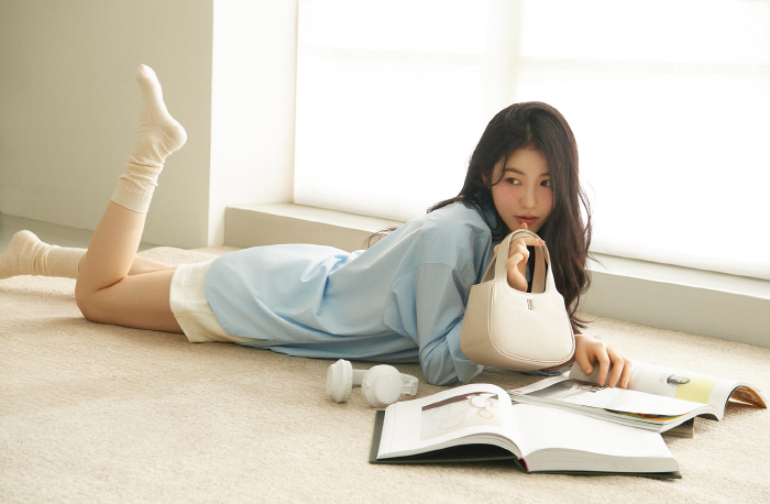 신예은, 제이에스티나 브랜드 모델 발탁…24SS 시즌 화보 공개