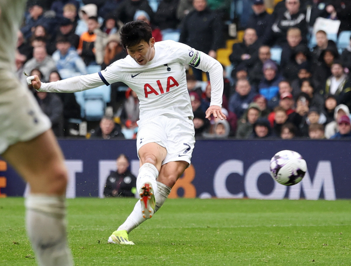EPL 공격 포인트 ‘1위’도 손흥민 앞에선 쥐죽은 듯 조용...클래스 …