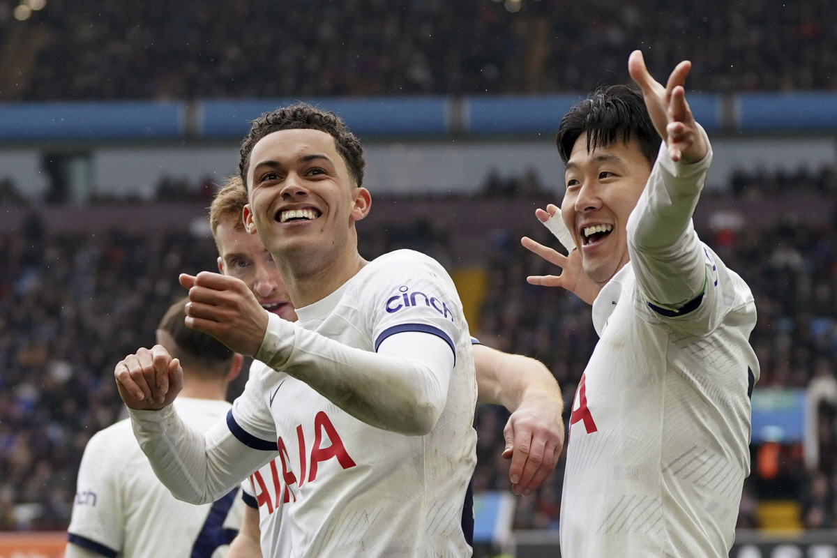 EPL 공격 포인트 ‘1위’도 손흥민 앞에선 쥐죽은 듯 조용...클래스 …