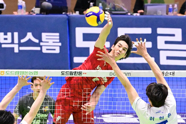 '임성진 개인 최다 26득점 폭발!' 한국전력, 시즌 홈 최종전에서 삼성…