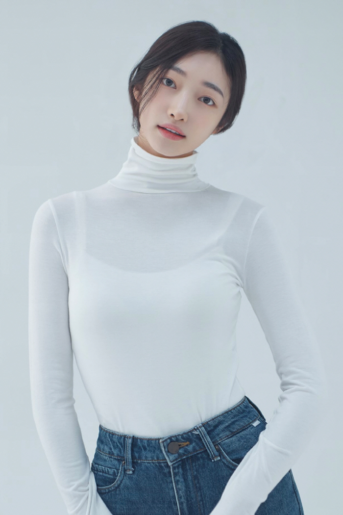 [공식] '신예' 지혜원, 키이스트 떠나 엑스와이지 새둥지..조보아와 한…