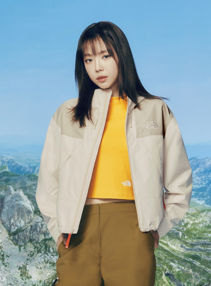 전소미·손나은·이서가 착용한 '노스페이스' 재킷은?
