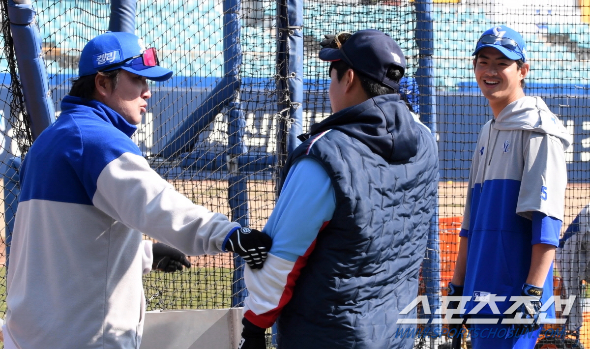 '코치님 강남이 좀 혼내주세요' 전날 손등 맞고 쓰러졌던 구자욱의 복수,…