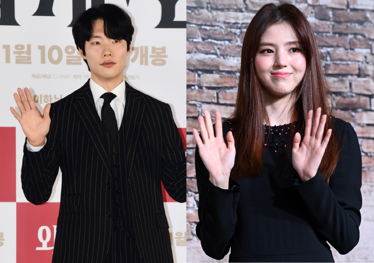"꽁냥꽁냥" 류준열·한소희, 하와이 목격담 '무대응'→'태연' SNS 업…