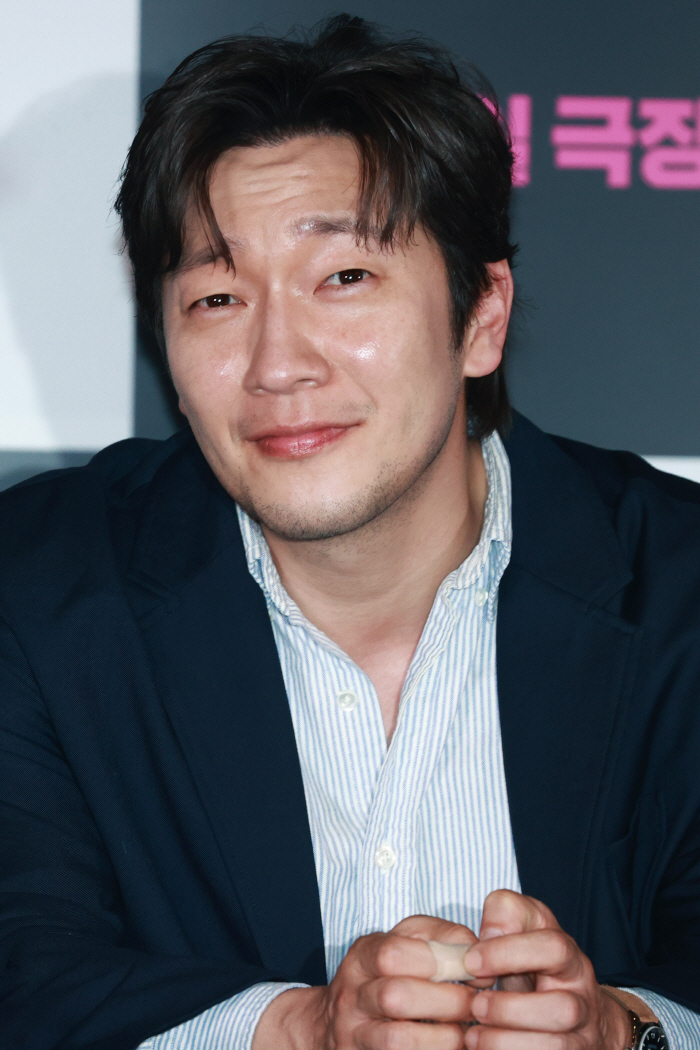 [SC이슈] "나 너 좋아하냐?" 손석구, 귀 빨개지며 플러팅 폭격하더니…