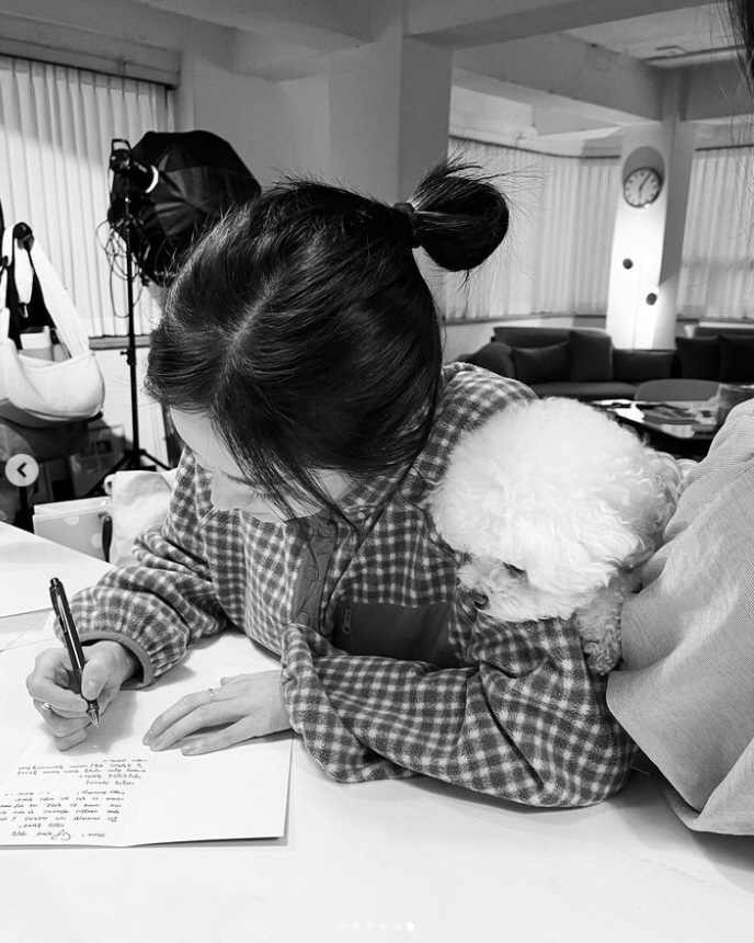 송혜교 '절친 박솔미 입양 딸' 공개 "반가워 천사야"