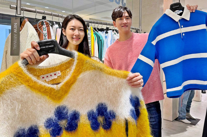 갤러리아백화점 명품관, 봄맞이 2024년 S/S 신상 의류 선보여