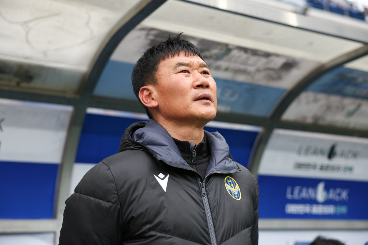 [현장인터뷰]'첫 득점' 조성환 인천 감독 "이길 수 있던 경기, 많이 …