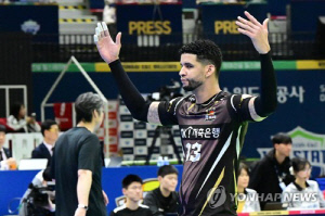 프로배구 6라운드 남녀 MVP에 레오·모마
