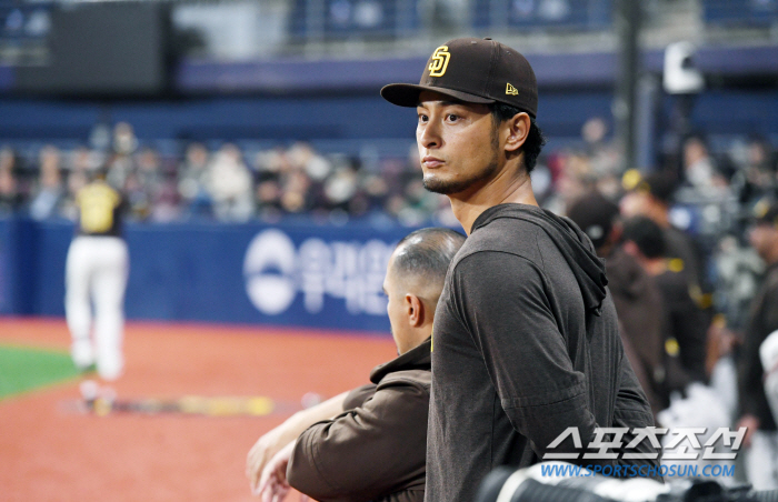 "꼭 만나고 싶었다" 슈퍼스타가 한국에 오자마자 팬을 만났다, 왜?[SC…