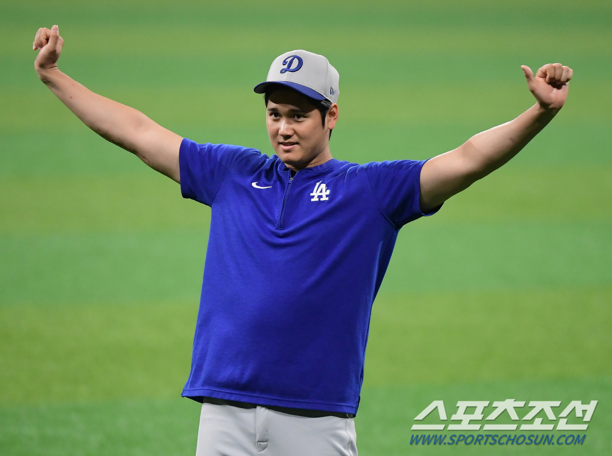 "투수 오타니, 9월에 타자 상대한다" 수술 집도의, 美 돌아가 재활피칭…