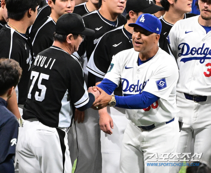 "완성형 느낌이…" NPB·MLB 침묵시킨 19세의 KK '국대포수&ML…