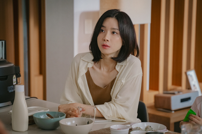 '하이드' 이보영 "계속 뒤통수 맞아..찍으면서 답답하기도"