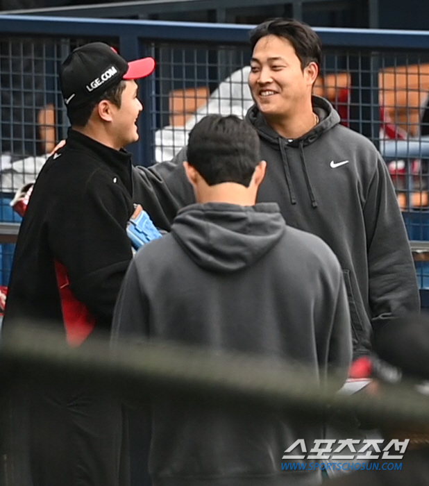 잠실서 만난 최원태와 조상우, 이제 유니폼은 다르지만...[잠실 스케치]
