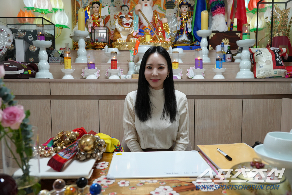 [단독] '미녀 개그우먼' 김주연, 무속인 됐다.. MBC 신인상 출신