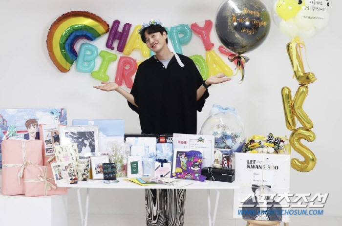 '7년 공개 연애' 이광수♥이선빈, 장수커플의 좋은 예…동반 日 여행 중