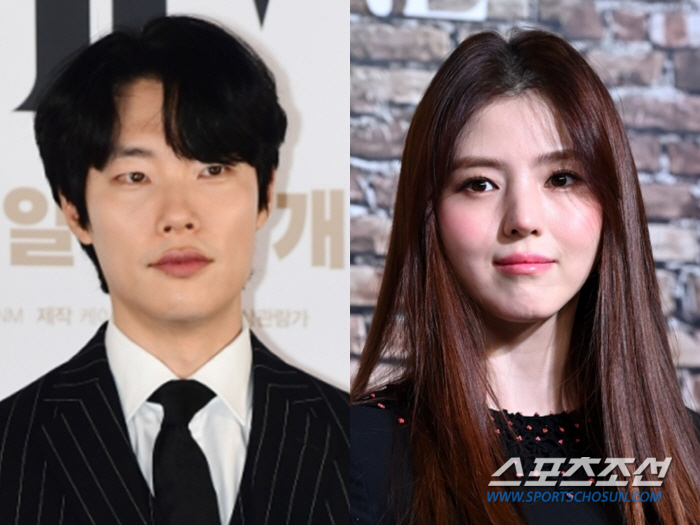 [종합]류준열, ♥한소희 열애 인정 후 첫 공식석상인데…하트는 NO, 무…