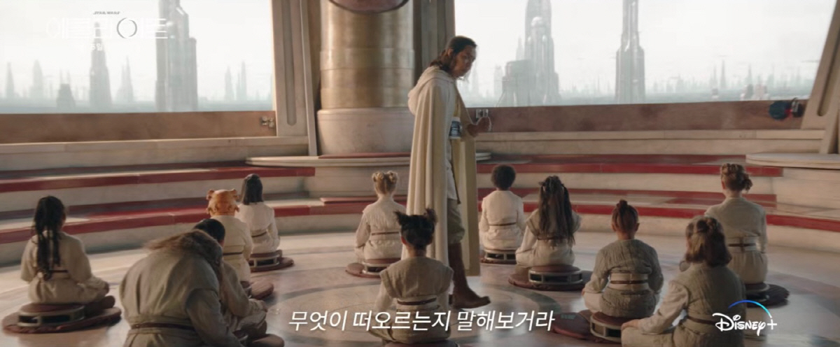 韓제다이의 광선검 포스...이정재, '스타워즈' 티저 강렬한 존재감 [S…