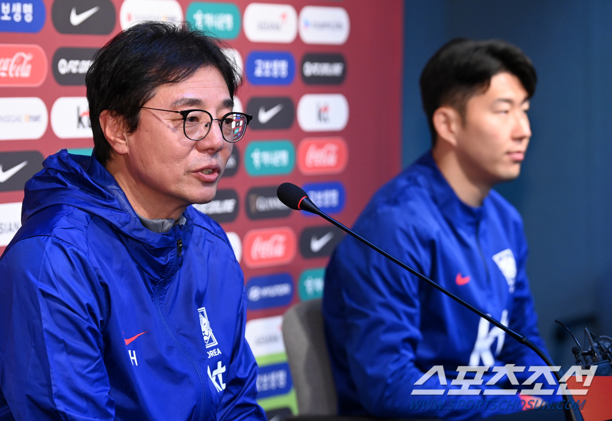 [현장인터뷰]어깨 무거운 황선홍 감독 "이강인 선수와 합심해 풀어내는 것…